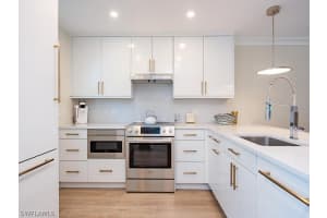 536 2nd Street, Naples, FL 34102 - MLS#226006208