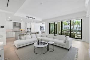 1130 3rd Avenue, Naples, FL 34102 - MLS#226006232