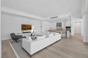 1130 3rd Avenue, Naples, FL 34102 - MLS#226006232