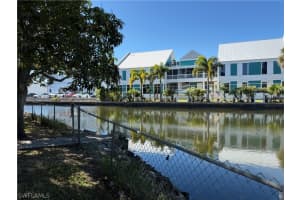 579 13th St N, Naples