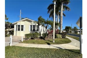 1671 Diamond Lake Circle, Naples, FL 34114 - MLS#226006255