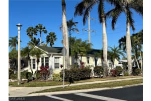 1671 Diamond Lake Circle, Naples, FL 34114 - MLS#226006255