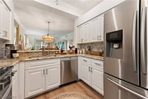 9250 Highland Woods Boulevard, Bonita Springs, FL 34135 - MLS#226006260