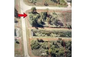 1253 Deauville Street, Lehigh Acres, FL 33974 - MLS#226006304
