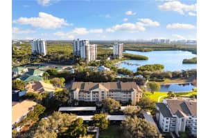 380 Horse Creek Dr 403, Naples