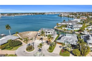 1305 Marlin Drive, Naples, FL 34102 - MLS#226006357