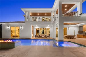 570 Harbour Dr, Naples 570 Harbour Dr, Naples