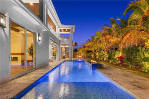 570 HARBOUR Drive, Naples, FL 34103 - MLS#226006361