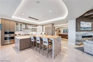 13665 Vanderbilt Drive, Naples, FL 34110 - MLS#226006386