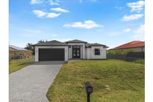 4505 7th Street, Lehigh Acres, FL 33971 - MLS#226006415