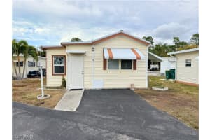 16 Garnet Dr 16g, Naples