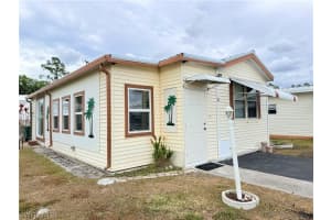 16 Garnet Drive, Naples, FL 34114 - MLS#226006420