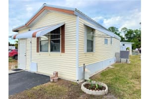 16 Garnet Drive, Naples, FL 34114 - MLS#226006420