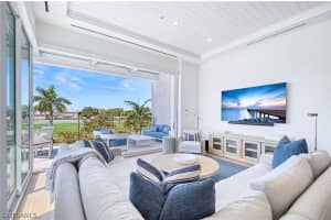 201 8TH Street, Naples, FL 34102 - MLS#226006424