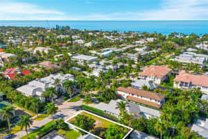 395 7th Avenue, Naples, FL 34102 - MLS#226006431