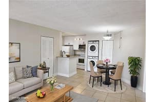 142 Santa Clara Drive, Naples, FL 34104 - MLS#226006512