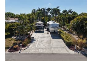 10030 Willowood Dr, Fort Myers, FL 33905 - MLS#226006516