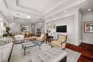 9170 Troon Lakes Dr, Naples