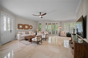 261 Colonade Circle, Naples, FL 34103 - MLS#226006536