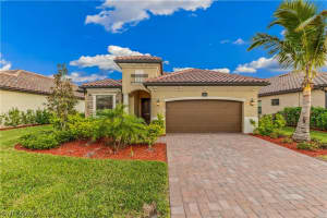 28075 Foxrock Court, Bonita Springs, FL 34135 - MLS#226006537