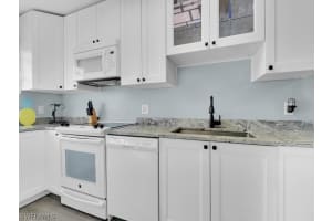 5371 Treetops Drive, Naples, FL 34113 - MLS#226006545