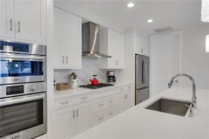 1135 3rd Avenue, Naples, FL 34102 - MLS#226006621