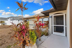 4106 18th Street, Lehigh Acres, FL 33976 - MLS#226006655