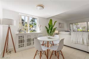 900 8th Avenue, Naples, FL 34102 - MLS#226006657