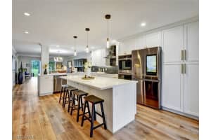 458 Country Hollow Court, Naples, FL 34104 - MLS#226006664