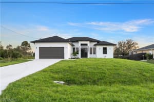 2714 24th Street, Lehigh Acres, FL 33971 - MLS#226006695