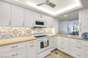 280 2nd Ave S 103, Naples