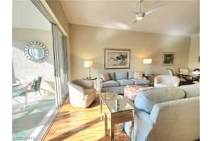 945 Eastham Way, Naples, FL 34104 - MLS#226006714