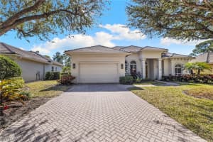 347 Saddlebrook Ln, Naples