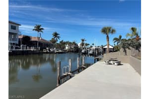 452 Seabee Ave, Naples