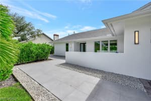 2517 Kings Lake Boulevard, Naples, FL 34112 - MLS#226006766