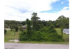 220 Roosevelt Avenue, Lehigh Acres, FL 33936 - MLS#226006802