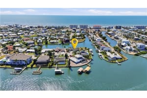 675 Randy Ln, Fort Myers Beach