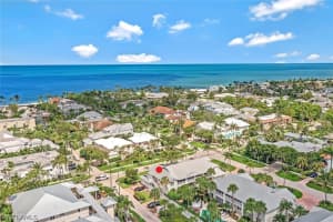 433 2nd St S B-202, Naples