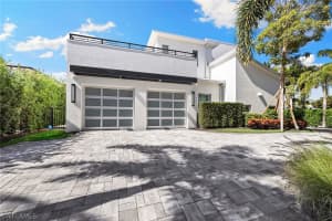 790 6th Avenue, Naples, FL 34102 - MLS#226006865