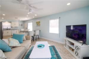 516 Gordonia Road, Naples, FL 34108 - MLS#226006886