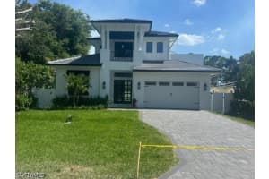 1102 9th Avenue, Naples, FL 34102 - MLS#226006934