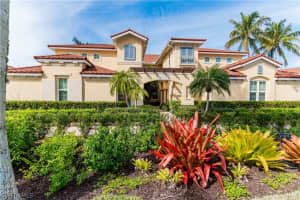 1269 Rialto Way 101, Naples