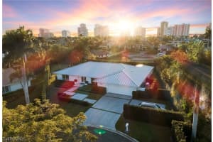 512 Neapolitan Lane, Naples, FL 34103 - MLS#226007009