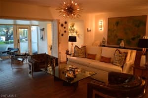 5817 Glencove Dr 402, Naples