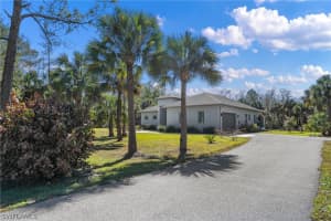 280 39th Avenue, Naples, FL 34120 - MLS#226007038