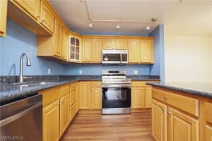 4053 Sandlewood Lane, Fort Myers, FL 33907 - MLS#226007053