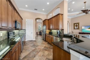 11906 Heather Woods Court, Naples, FL 34120 - MLS#226007073