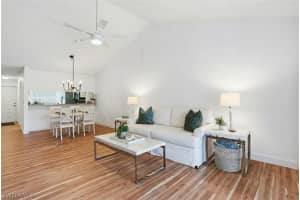 5654 WOODMERE LAKE Circle, Naples, FL 34112 - MLS#226007085