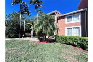 1240 Wildwood Lakes Blvd N 101, Naples
