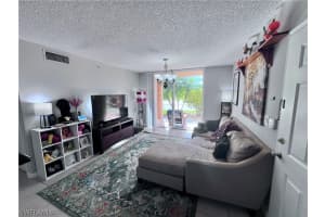 1240 Wildwood Lakes Boulevard, Naples, FL 34104 - MLS#226007106